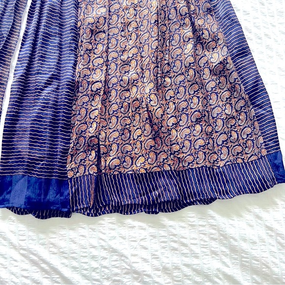 Mid length skirt, size 6, Paisley print and Stripes - Picture 6 of 6